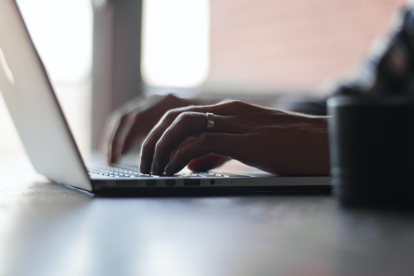 Agar Tidak Mudah Tertipu, Kenali Aktivitas Mencurigakan di Internet