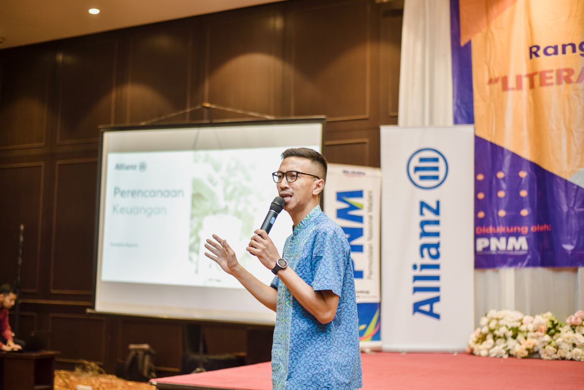 Jelang Hari Asuransi, Allianz Indonesia Tingkatkan Literasi Keuangan dan Asuransi untuk Pelaku UMKM dan Pelajar di Bandung