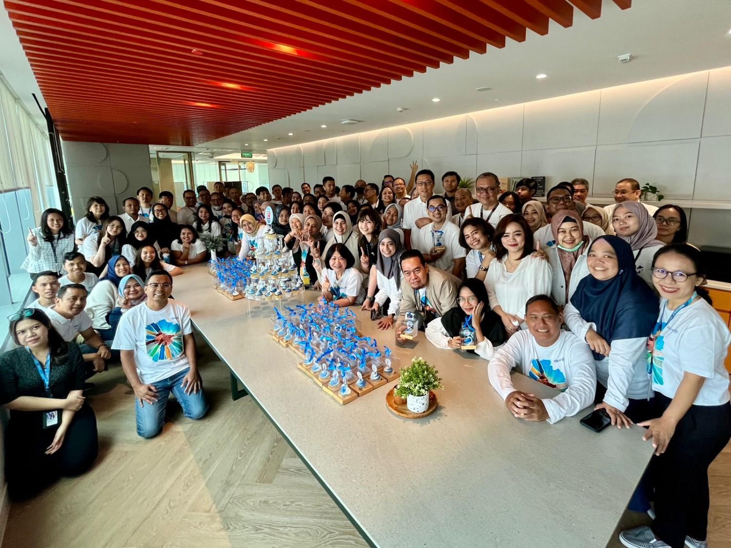 Percaya Kekuatan Pertumbuhan Ekonomi Jawa Barat, Allianz Indonesia Resmikan Allianz Center Bandung