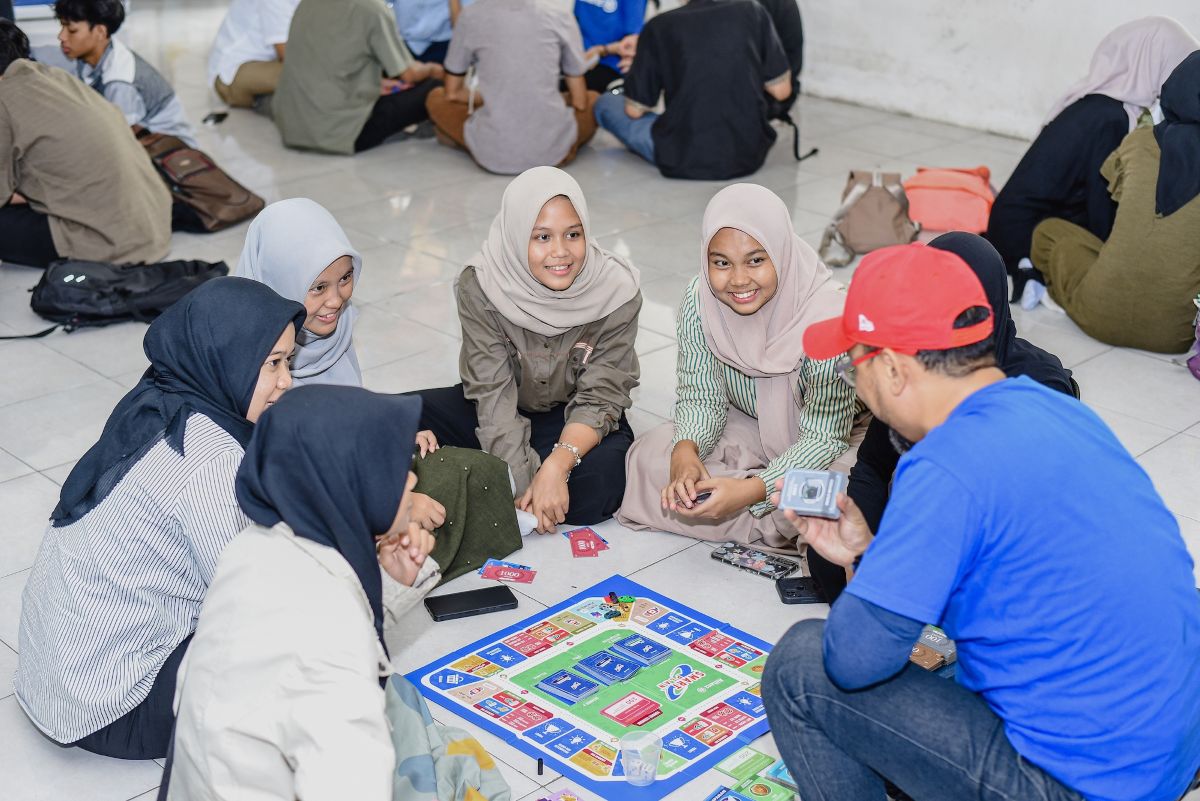 01 Indeks Literasi Keuangan Syariah di Kalangan Pelajar Rendah, Allianz Syariah Lakukan Kegiatan Literasi Keuangan bagi Siswa-siswi tingkat SMA