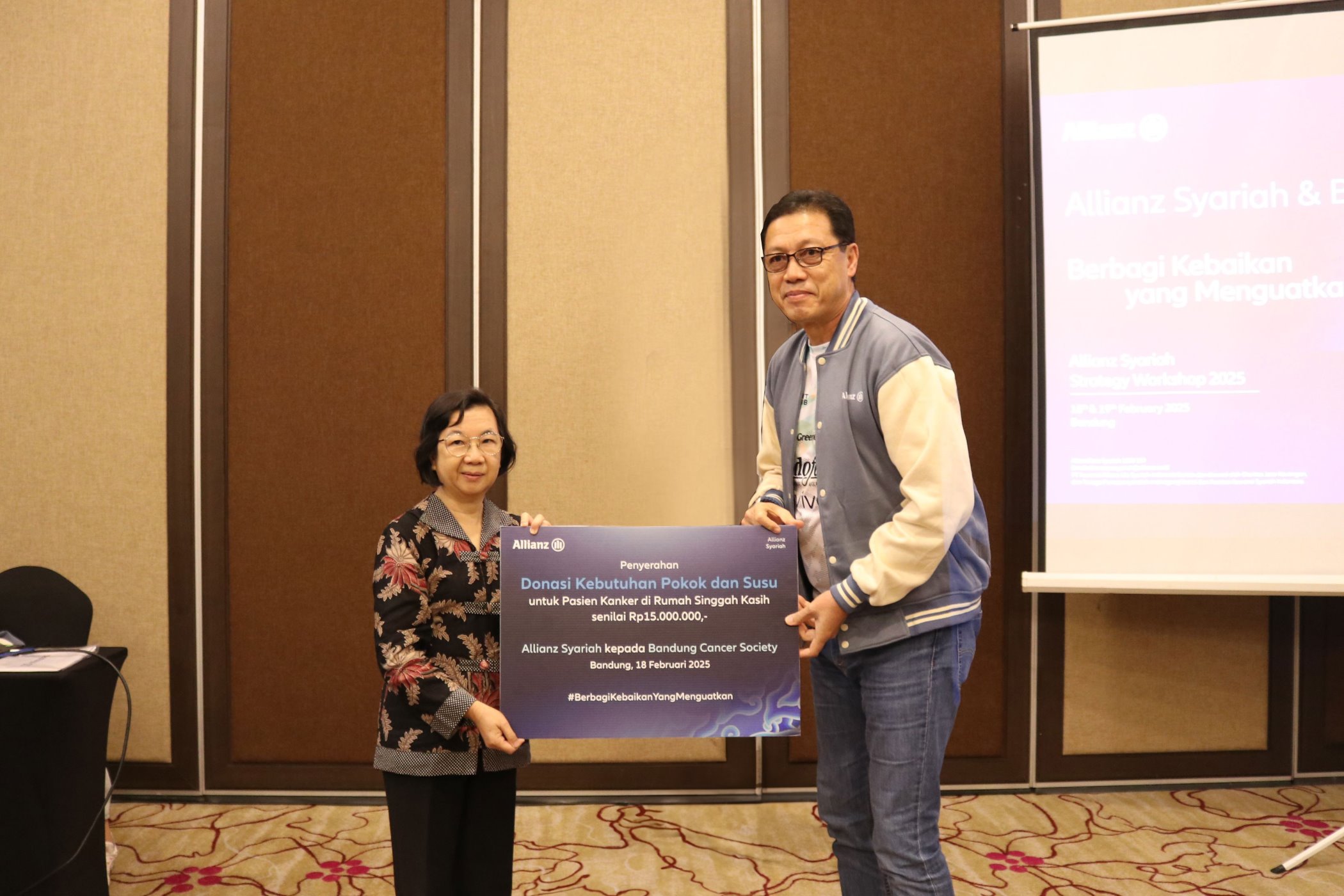Lanjutkan Semangat “Berbagi Kebaikan yang Menguatkan”, Allianz Syariah Bagikan Asuransi Gratis kepada 1.005 Pekerja DLH Kota Bogor