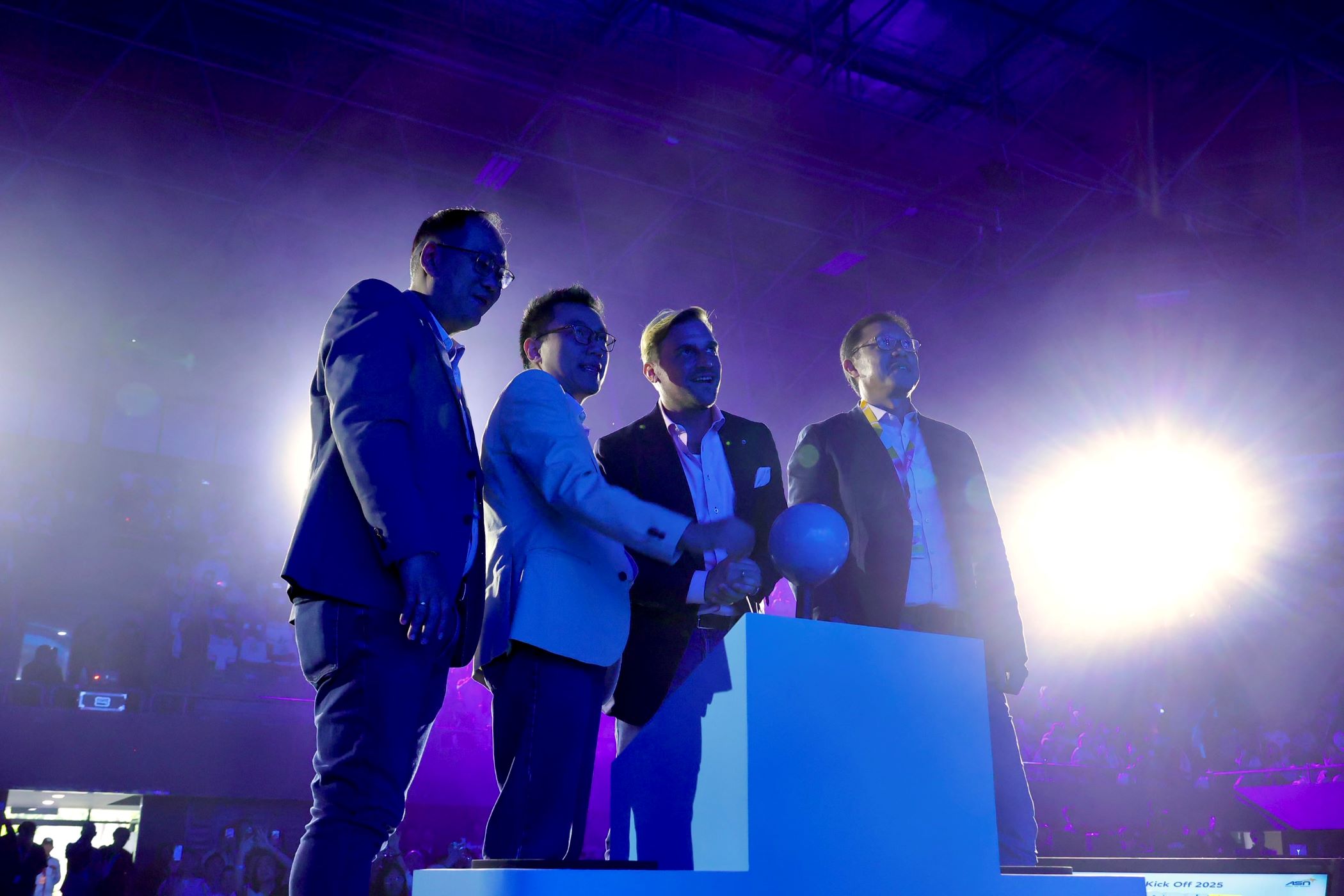 Allianz Indonesia Gelar Allianz Star Network dan Bancaasurance Kick-Off 2024, Terus Fokus Lindungi Lebih Banyak Masyarakat Indonesia
