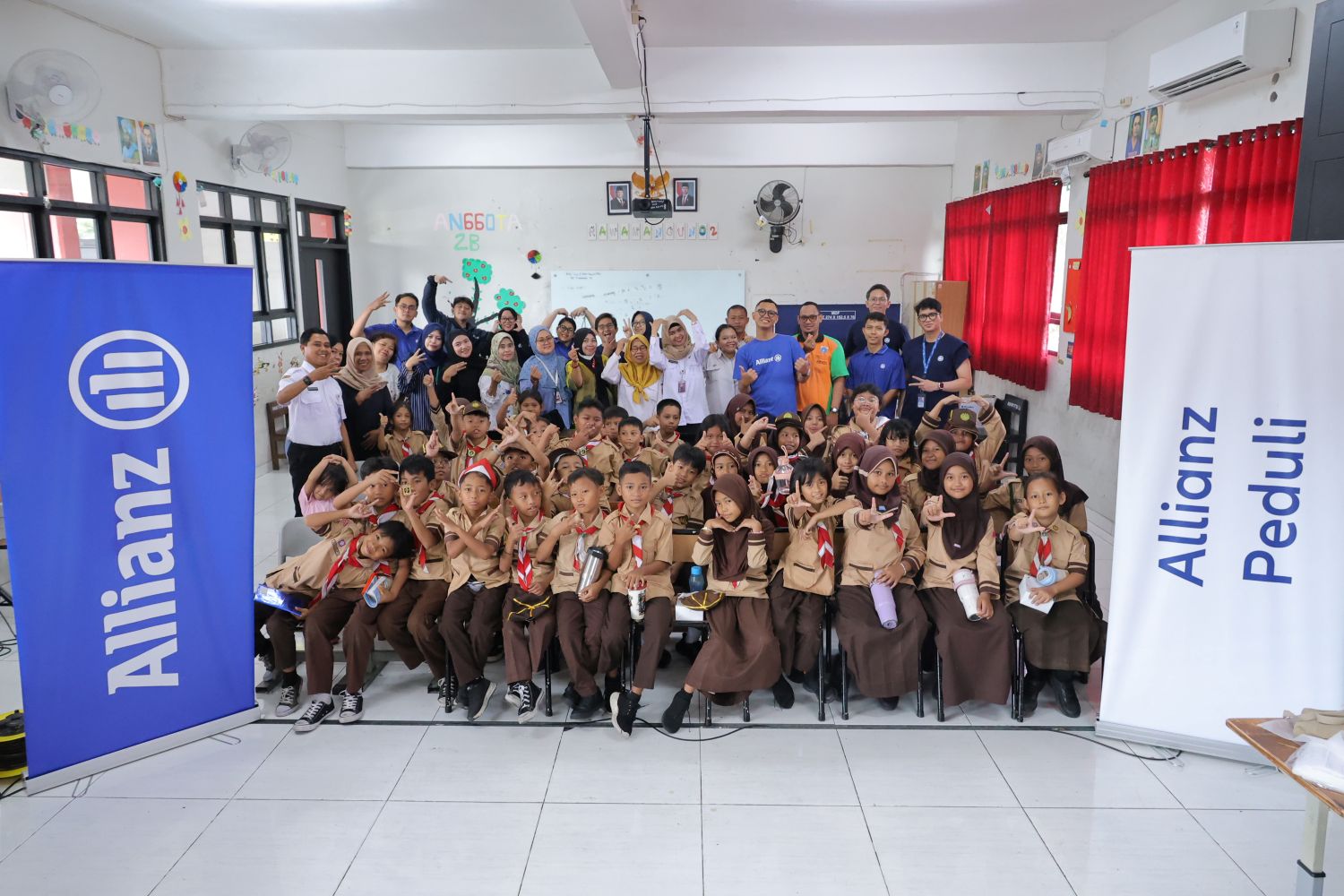 Allianz Indonesia Perkuat Komitmen Waste Management Lewat Program Upscaling Eco Enzyme 2026: Dari Sampah Organik Menjadi Produk Bernilai