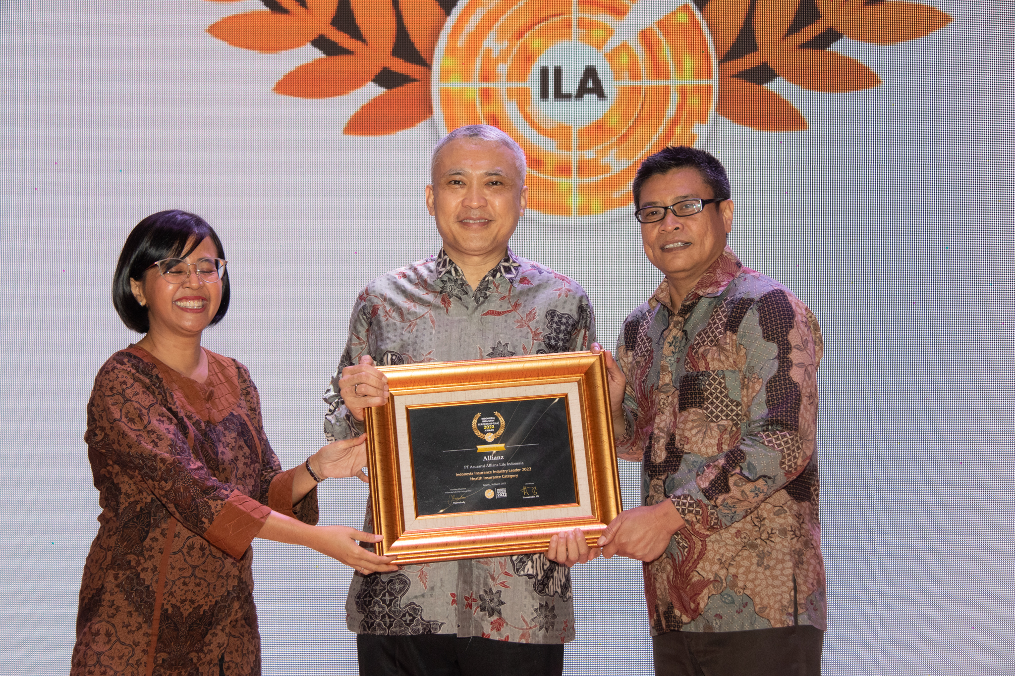 Allianz Life Indonesia raih Penghargaan Indonesia Insurance Industry Leader dari Inventure