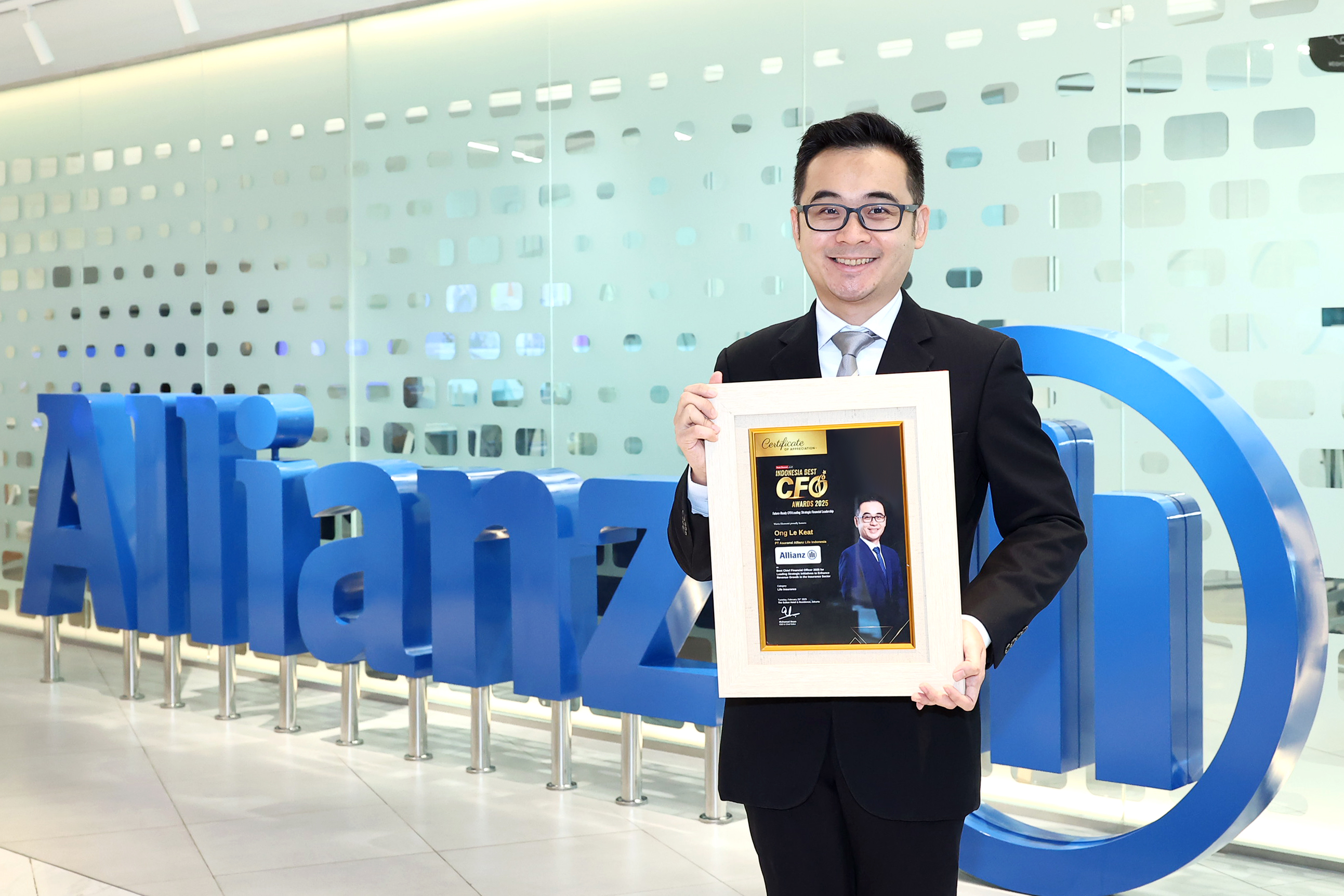 Direktur Keuangan Allianz Life Raih Best Chief Financial Officer 2025