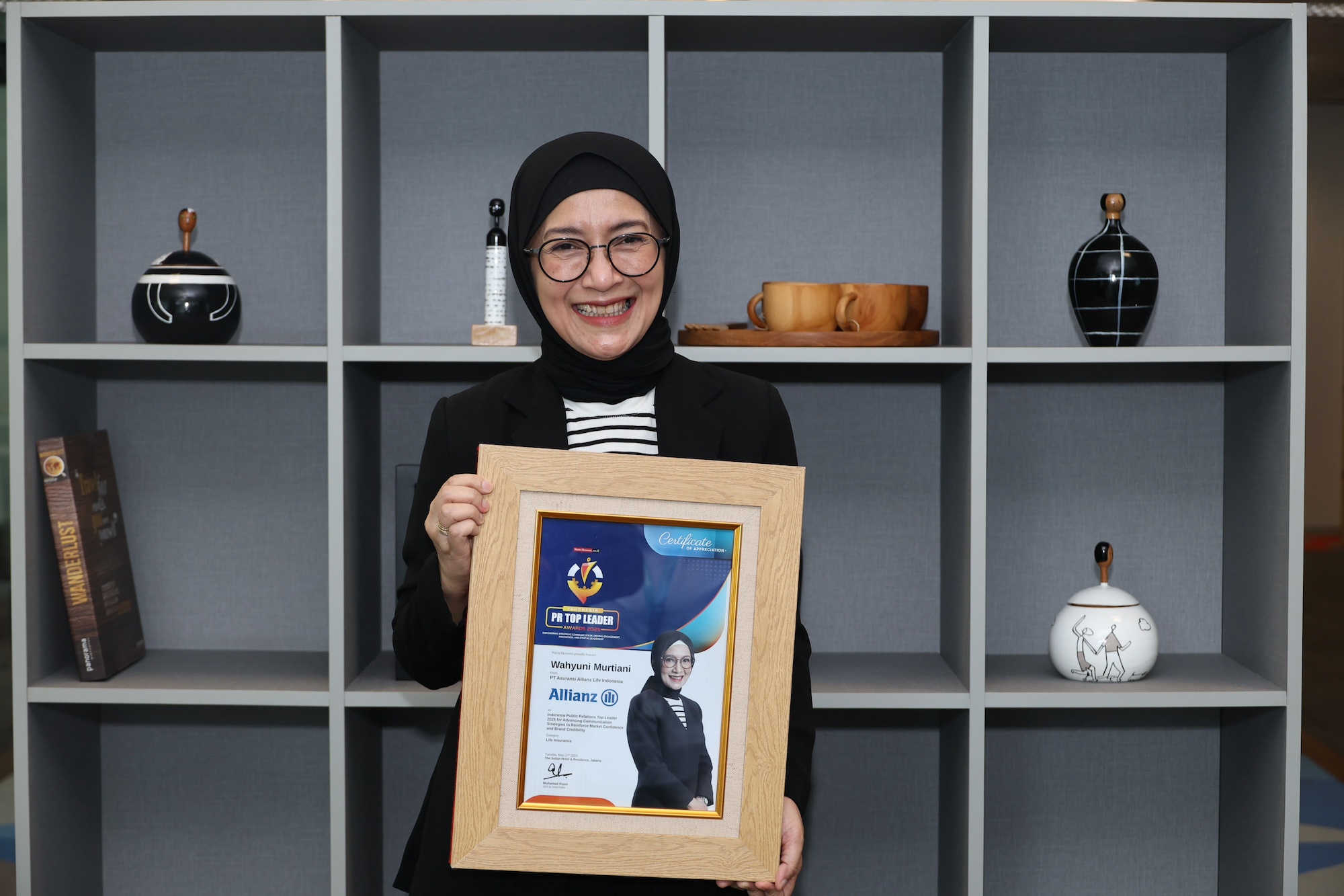 Penerimaan Penghargaan Indonesia Public Relations Top Leaders 2025