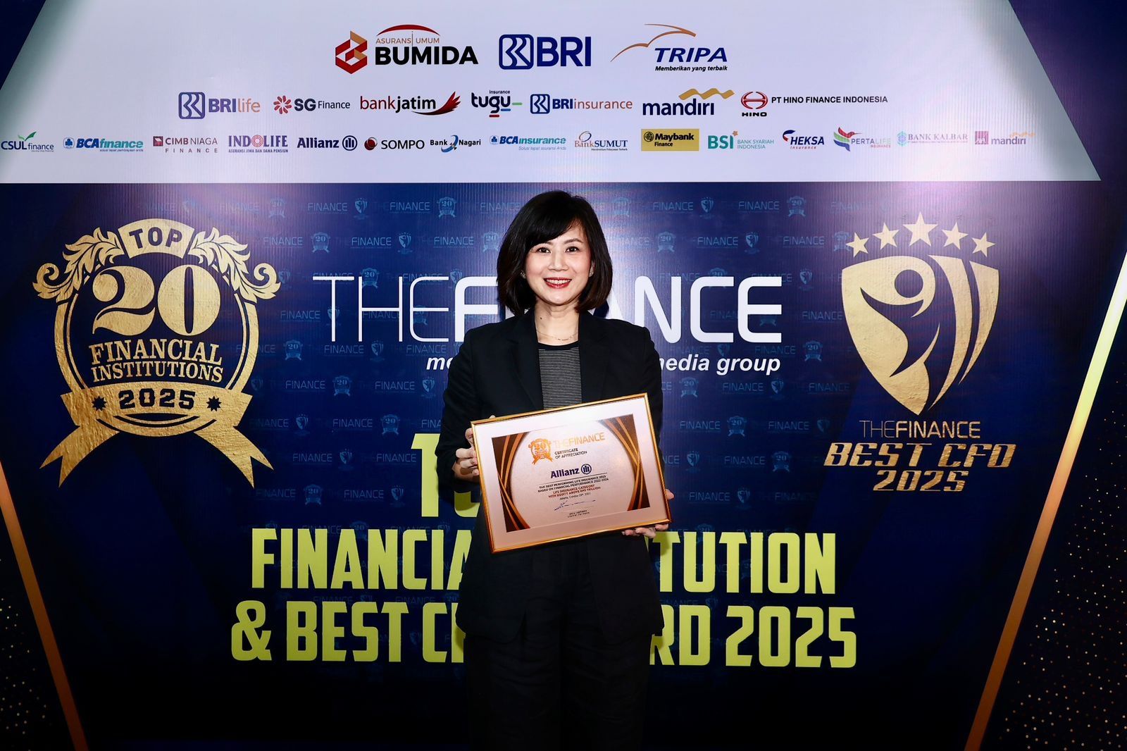 Allianz Raih Top 20 Financial Institution Awards 2025