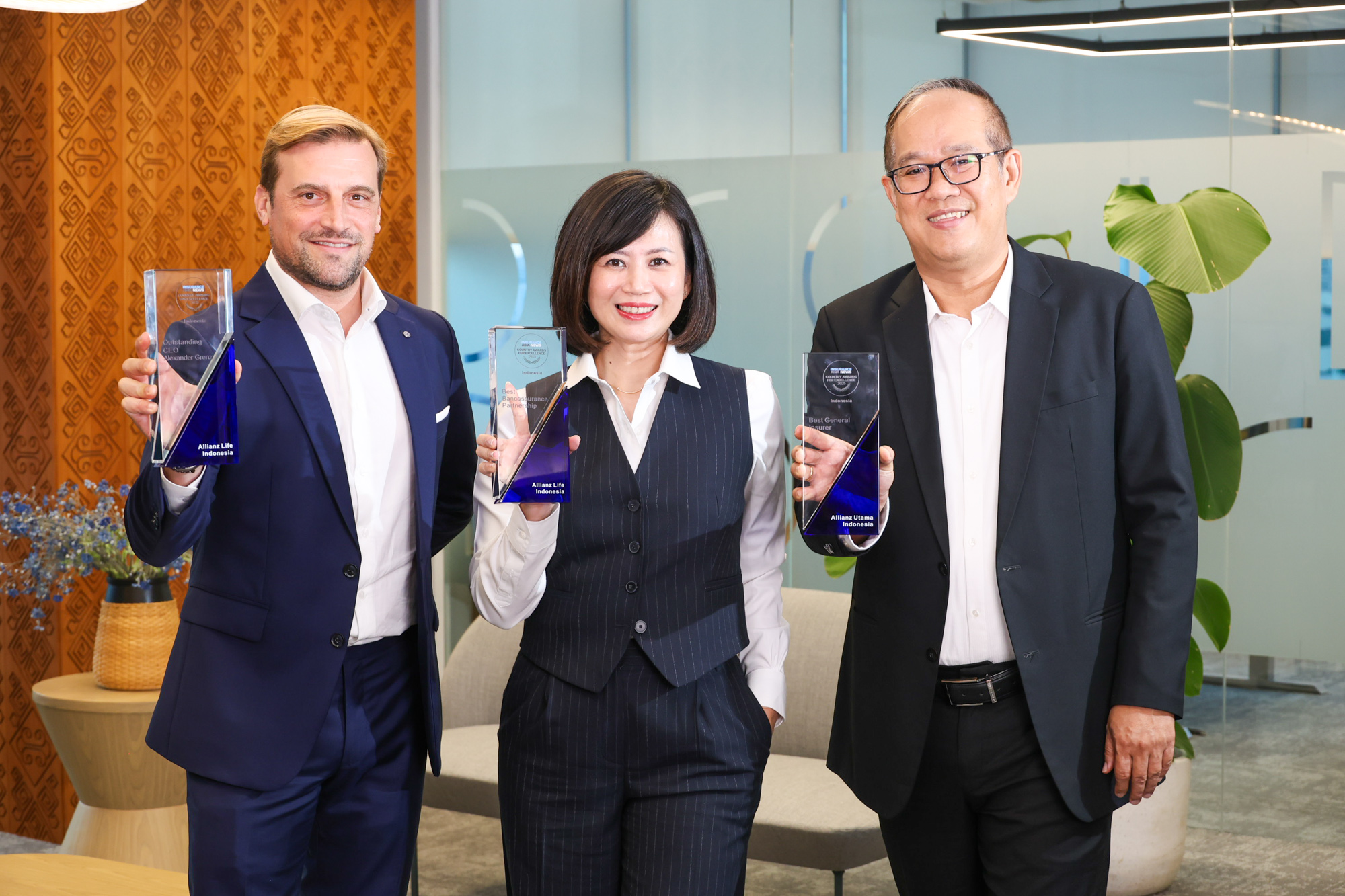 Allianz Indonesia Raih Penghargaan Country Awards for Excellence 2025 