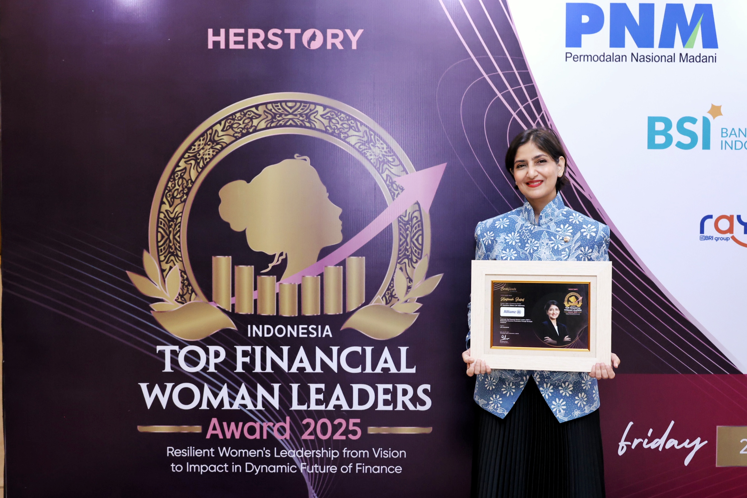 Direktur Legal & Compliance Allianz Raih Indonesia Top Financial Woman Leaders